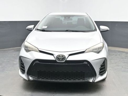 Used 2018 Toyota Corolla SE FWD image 3
