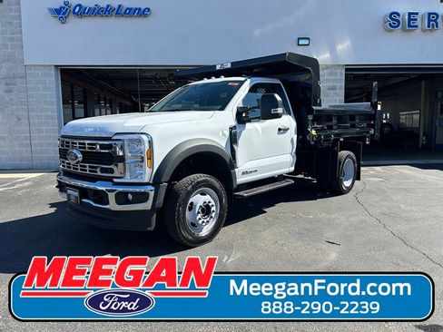 New 2025 Ford F550 4x4 Regular Cab Super Duty image 1