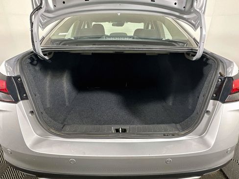 Used 2025 Nissan Versa SV FWD image 27