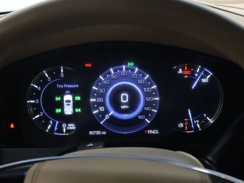 Used 2019 Cadillac Escalade Platinum AWD/4WD image 18
