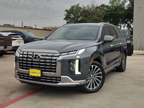 Used 2025 Hyundai Palisade Calligraphy FWD image 1