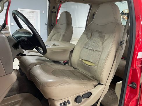 Used 2000 Ford F250 Lariat image 10