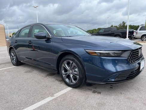 New 2026 Honda Accord EX-L image 2