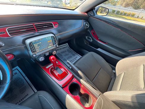 Used 2015 Chevrolet Camaro SS image 18