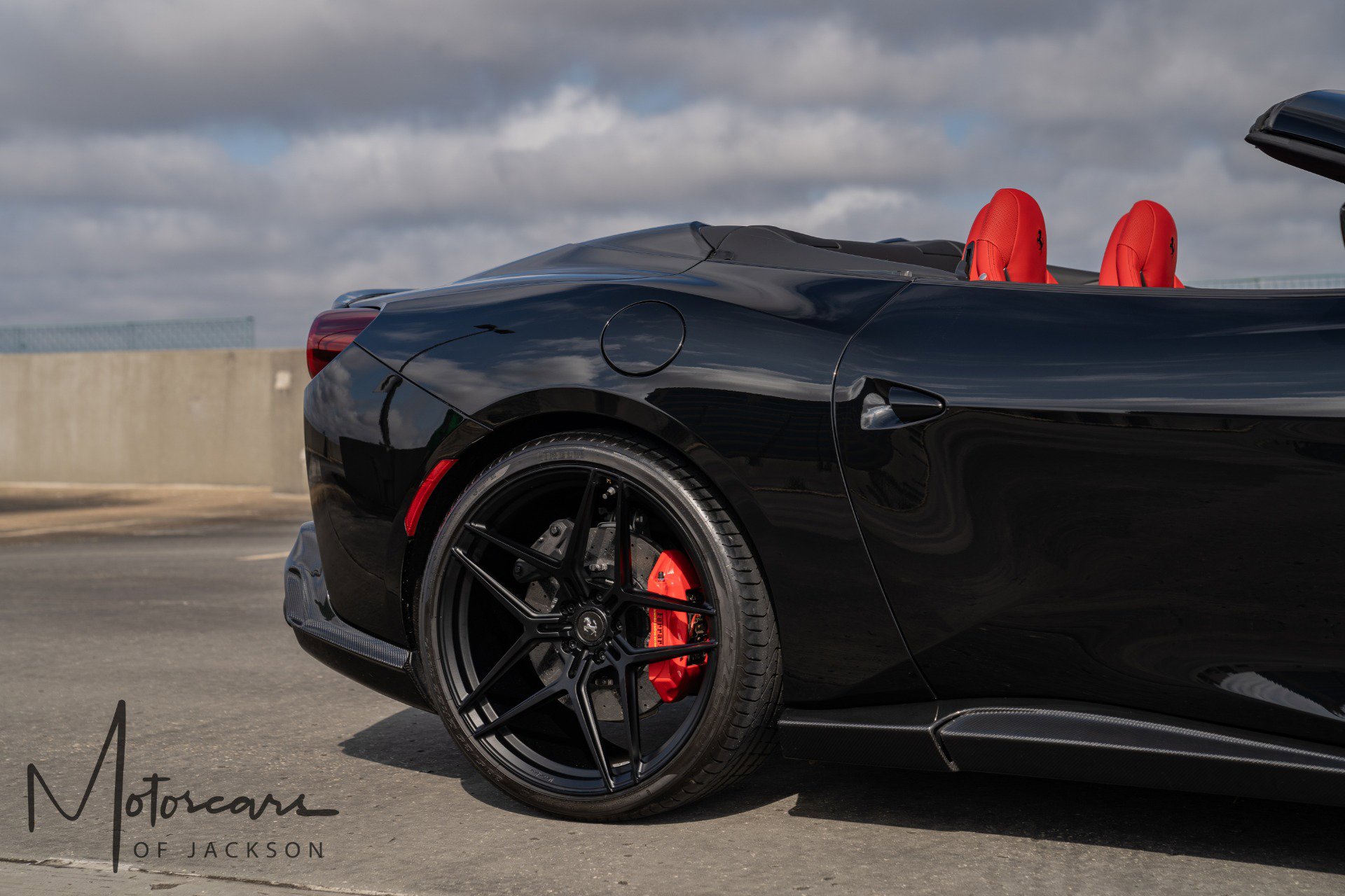 Used 2019 Ferrari Portofino RWD image 28