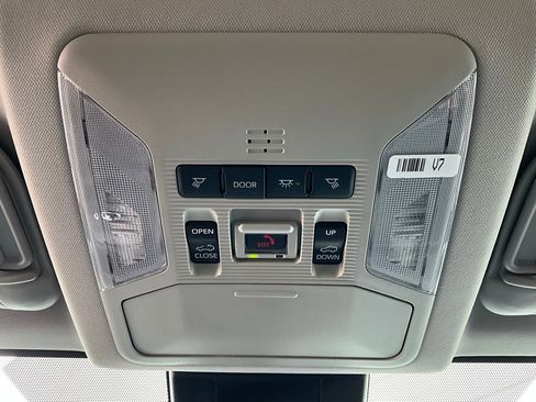 Used 2025 Toyota RAV4 XLE image 17