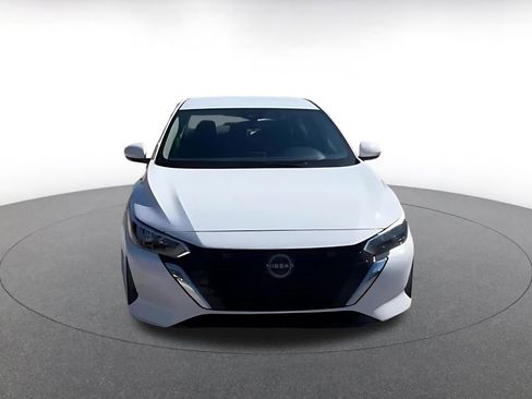 Used 2025 Nissan Sentra S image 4