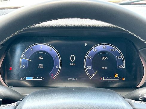 Used 2023 Jeep Grand Cherokee Limited w/ Luxury Tech Group II AWD/4WD image 19