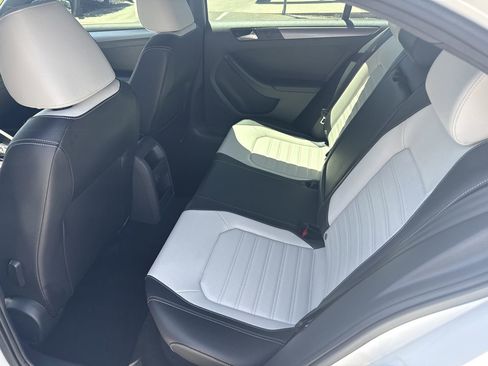 Used 2016 Volkswagen Jetta Sport FWD image 14