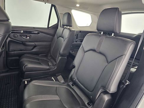 Used 2025 Honda Pilot EX-L image 19