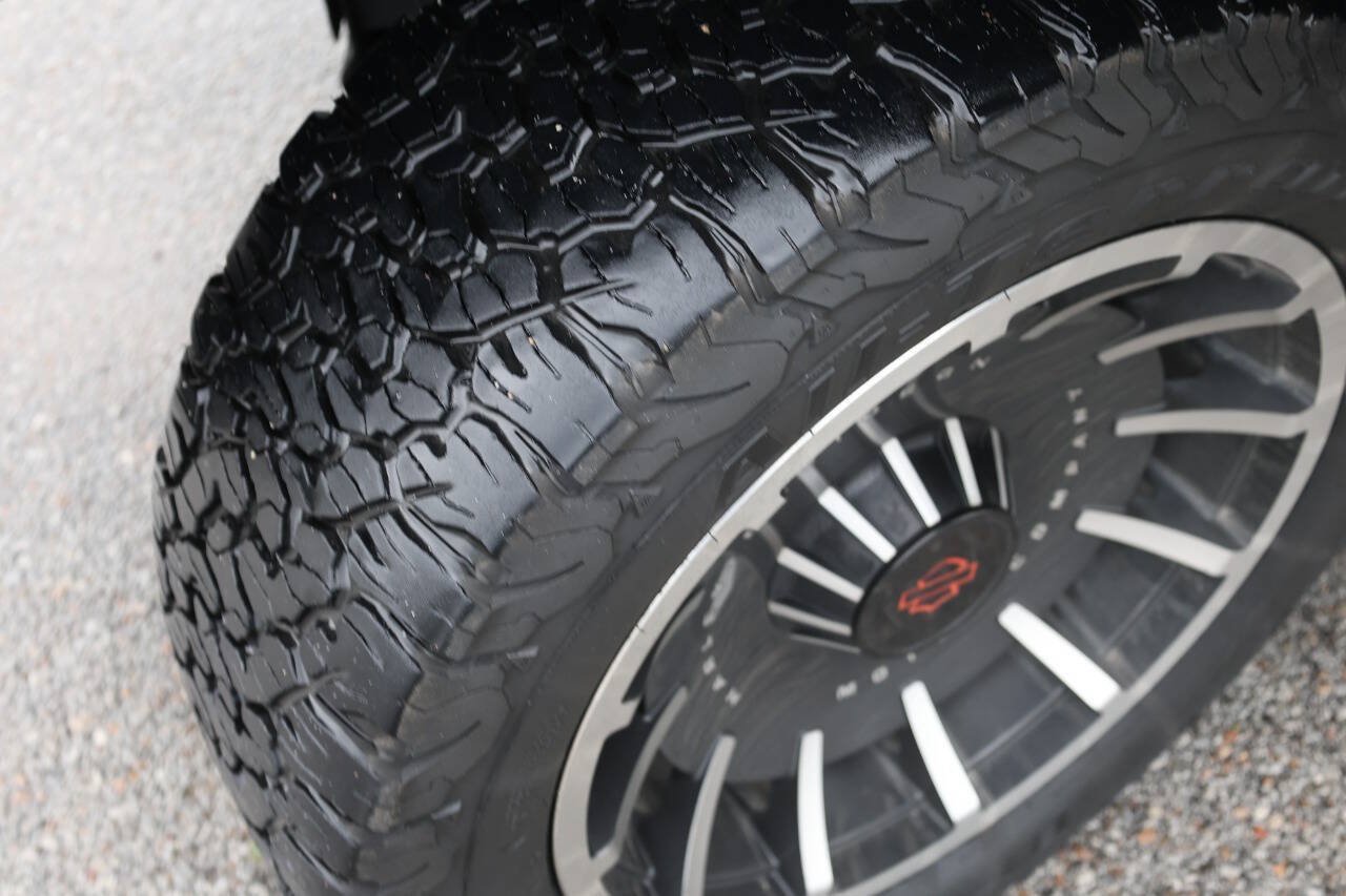 Used 2022 GMC Sierra 1500 SLT w/ SLT Premium Plus Package AWD/4WD image 25