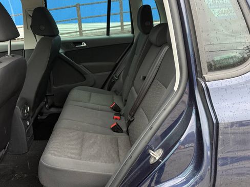Used 2013 Volkswagen Tiguan S image 12