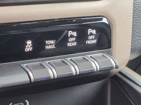 Used 2022 RAM 1500 Laramie image 24