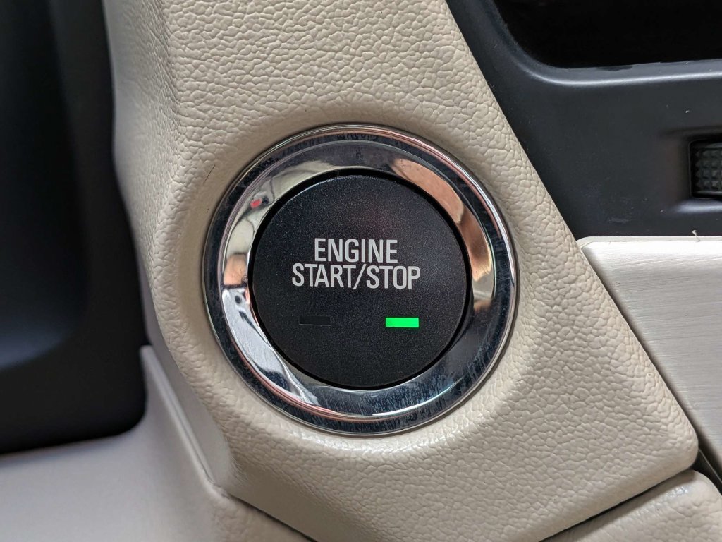 Used 2020 GMC Yukon Denali w/ Open Road Package RWD image 30