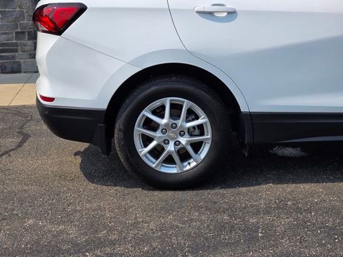 Used 2023 Chevrolet Equinox LT w/ LPO, Floor Liner Package image 10