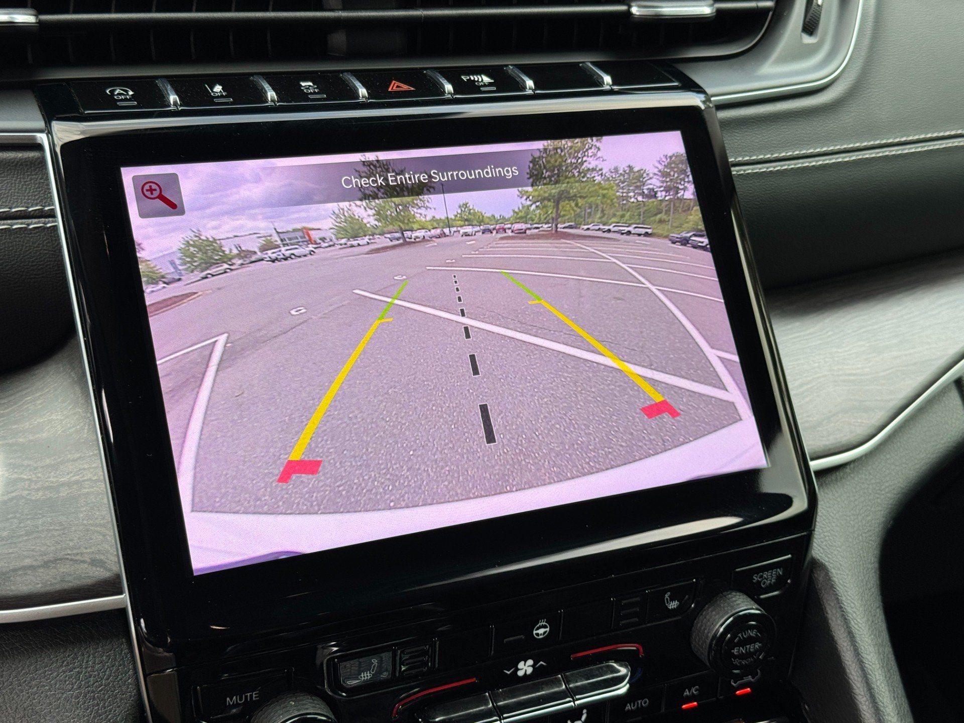 Used 2022 Jeep Grand Cherokee Limited AWD/4WD image 41