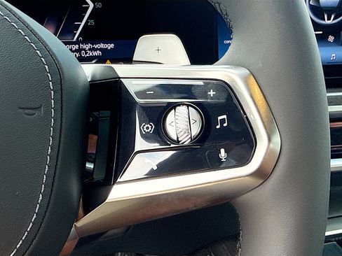 New 2026 BMW 750e xDrive AWD/4WD image 38