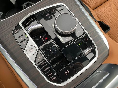 New 2026 BMW X5 xDrive50e w/ Premium Package image 28