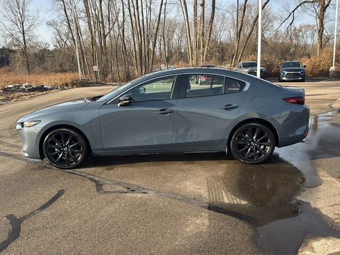 Used 2025 MAZDA MAZDA3 s image 2