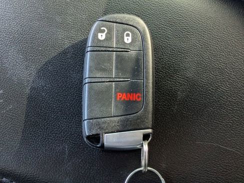 Used 2018 Dodge Journey SE w/ Blacktop Package image 25