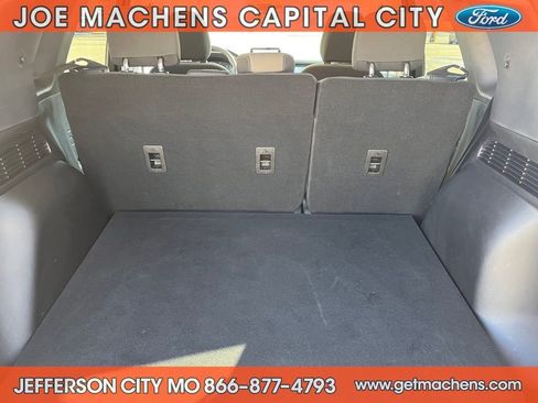 Certified 2022 Ford Escape SE w/ Cold Weather Package image 10