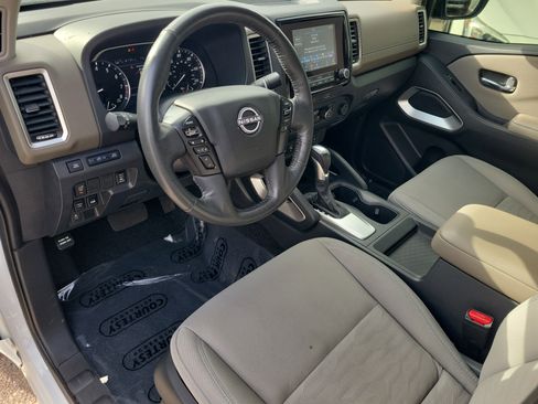 Certified 2022 Nissan Frontier SV image 23