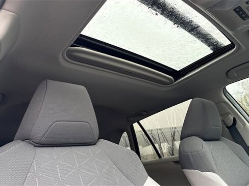 Used 2020 Toyota RAV4 XLE image 21