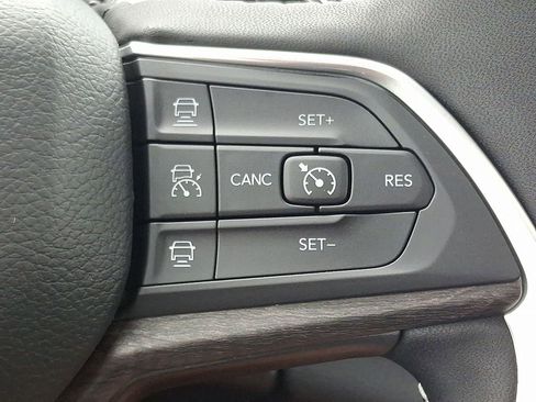 New 2025 Jeep Grand Cherokee Limited image 20