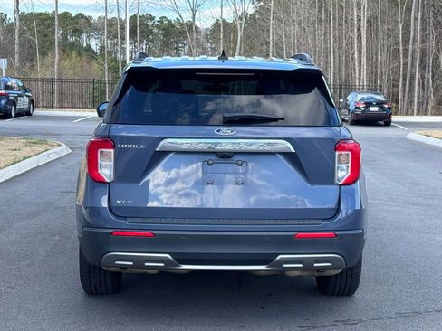 Used 2021 Ford Explorer XLT w/ Equipment Group 202A image 5