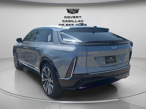 New 2026 Cadillac Lyriq Signature Luxury w/ Nappa Leather Package image 7