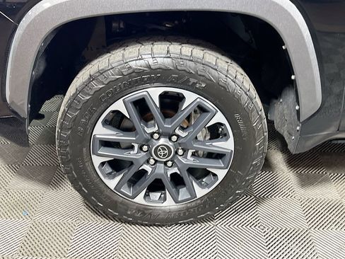 Used 2023 Toyota Tundra Limited AWD/4WD image 28