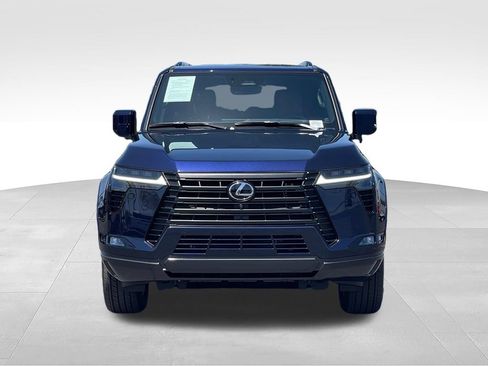 Used 2026 Lexus GX 550 w/ Cold Area Package AWD/4WD image 2
