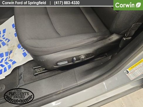 Used 2023 Chevrolet Malibu LT FWD image 34