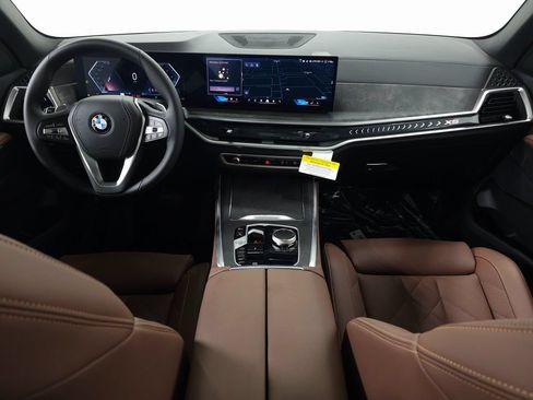 Used 2026 BMW X5 xDrive40i w/ Parking Assistance Package AWD/4WD image 14
