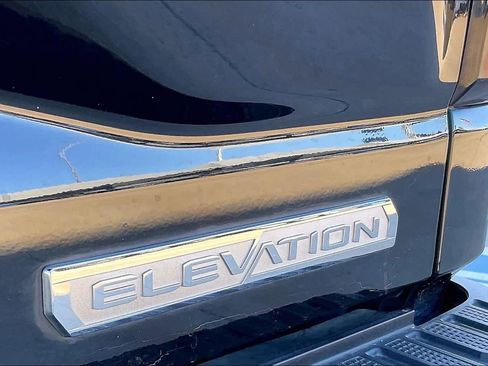 Used 2021 GMC Sierra 1500 Elevation w/ Preferred Package image 11