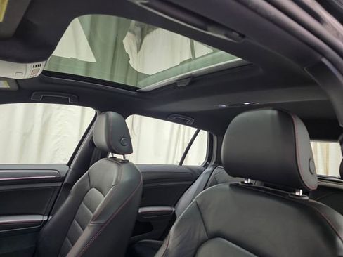 Used 2019 Volkswagen GTI Autobahn image 25