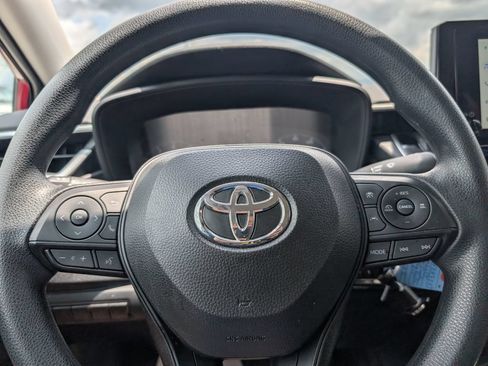 Used 2025 Toyota Corolla LE FWD image 21