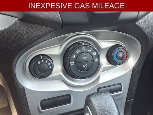 Used 2018 Ford Fiesta SE FWD image 18
