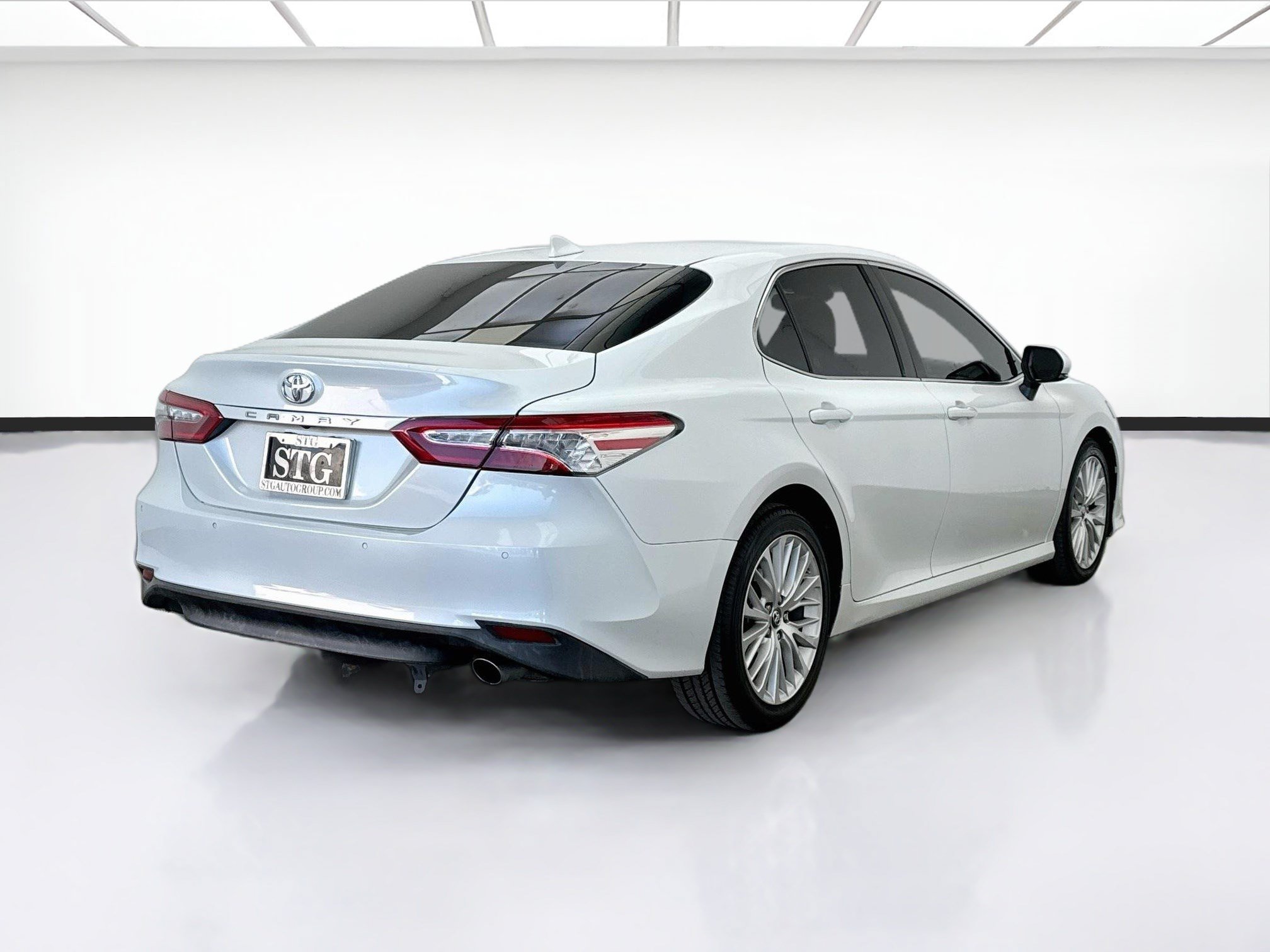 Used 2018 Toyota Camry XLE w/ Audio Package FWD image 4