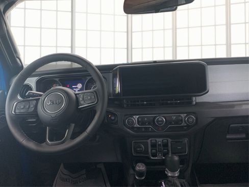 Used 2025 Jeep Wrangler Sport S image 25