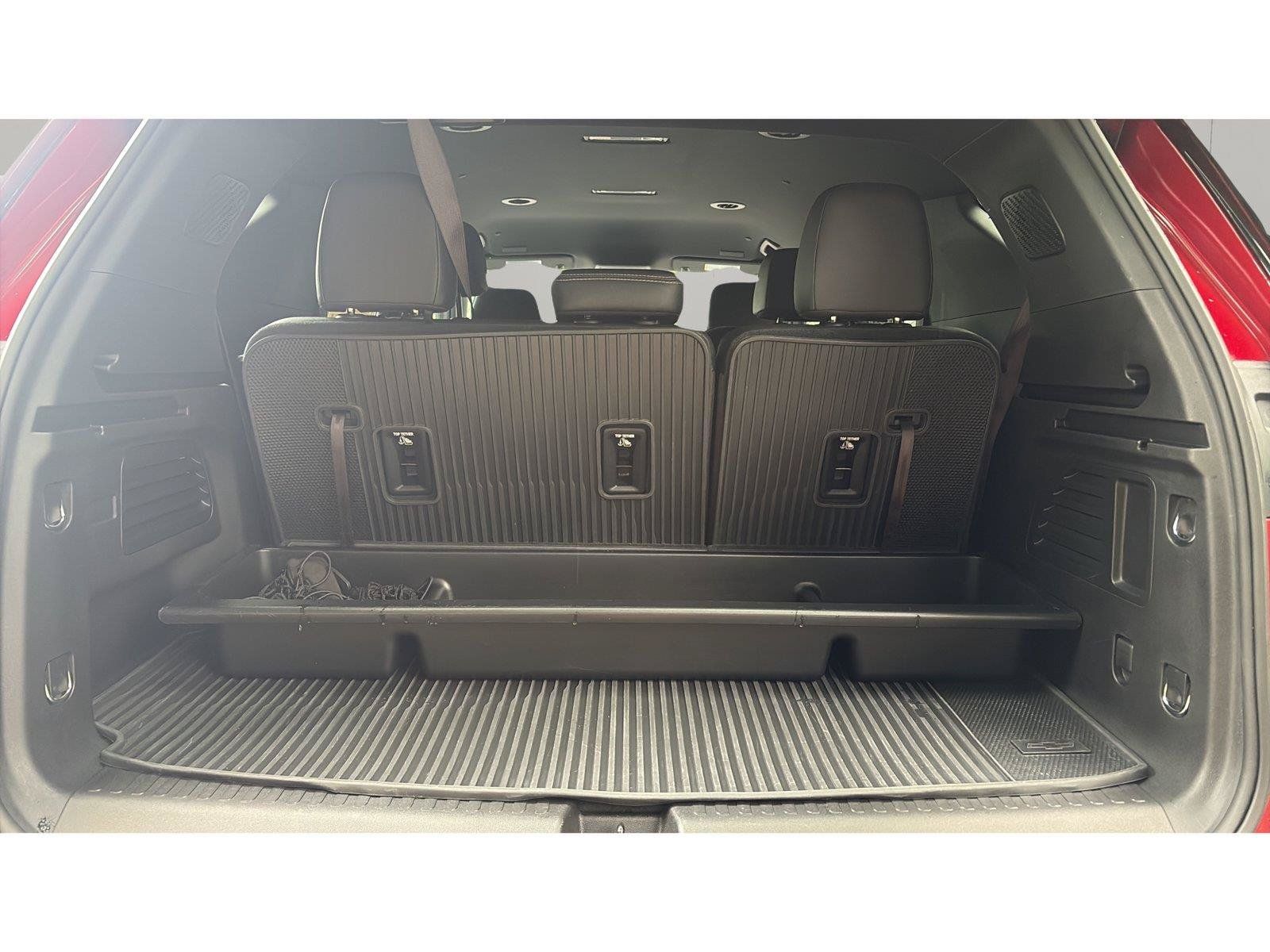 Used 2026 Chevrolet Traverse LT w/ LPO, Floor Liner Package FWD image 12
