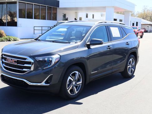 Certified 2019 GMC Terrain SLT image 4