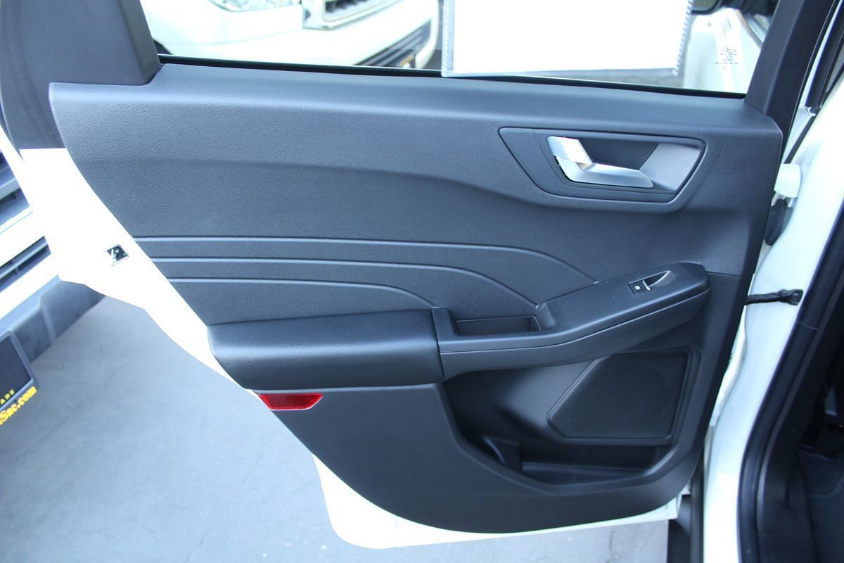 Used 2024 Ford Escape ST-Line w/ Equipment Group 301A FWD image 23