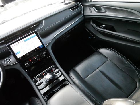 Used 2021 Jeep Grand Cherokee L Overland w/ Luxury Tech Group IV image 11