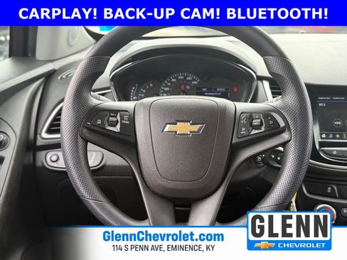 Used 2019 Chevrolet Trax LT w/ LPO, Protection Package FWD image 18