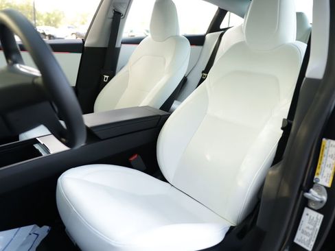 Used 2025 Tesla Model 3 Long Range RWD image 19