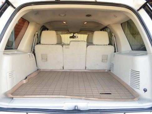 Used 2010 Ford Expedition XLT AWD/4WD image 30