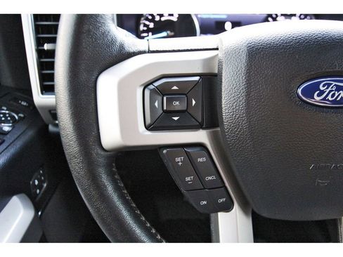 Used 2019 Ford F250 Lariat image 19