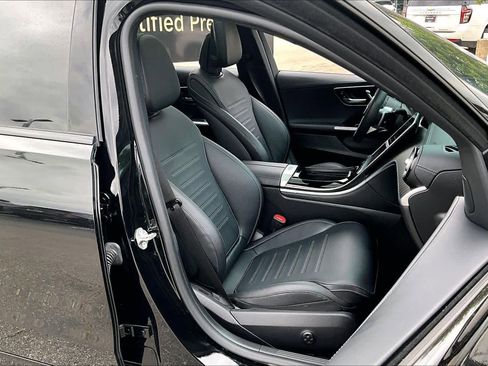 Used 2023 Mercedes-Benz C 300 Sedan image 9