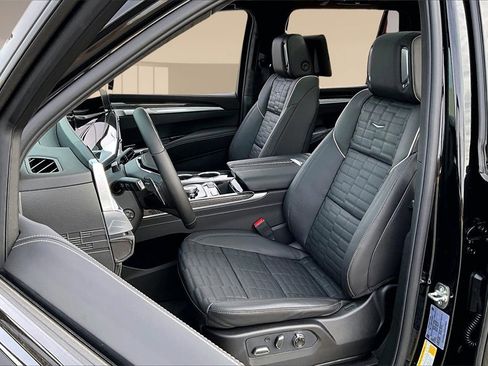 New 2026 Cadillac Escalade V image 9